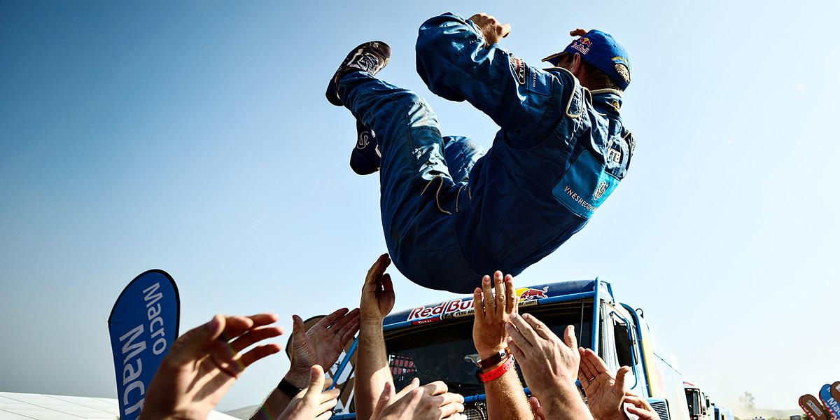 Фото Red Bull Content Pool и с официальных сайтов гонщиков и команд