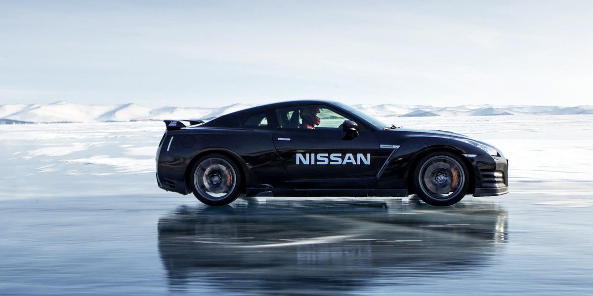 Фото Nissan и Mazda