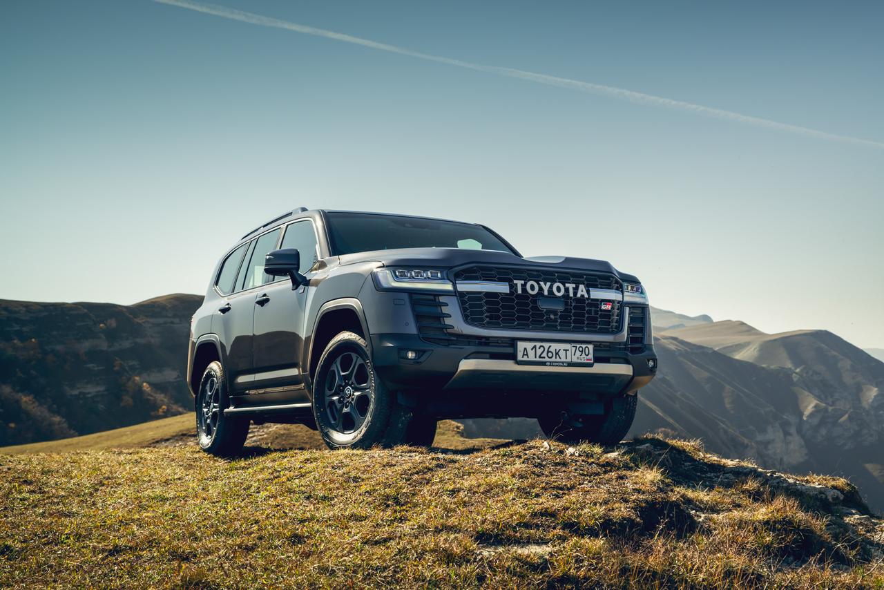 Toyota Land Cruiser GR Sport