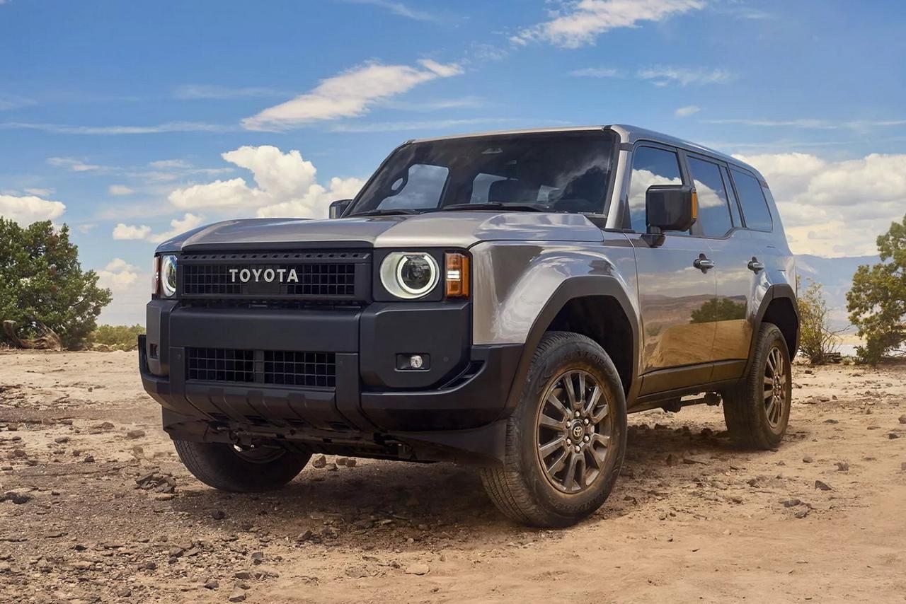 Новый Land Cruiser Prado: два ретродизайна, гибрид и турбомотор