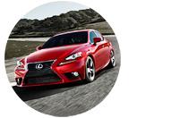В США Lexus IS продается еще и в версии 350 - с 3,5-литровым мотором V6 мощностью 306 л.с. Такой автомобиль выиграл сравнительный тест против BMW 328i и Cadillac ATS журнала Car and Driver.