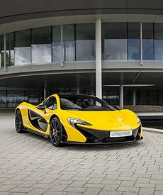 «Макларен» изначально ограничил выпуск супергибрида 375 экземплярами. Ferrari пообещала сделать 499 штук LaFerrari, а Porsche — 918 машин 918 Spyder. Серии первых двух были раскуплены по предзаказам — клиенты отдавали миллионы евро за модели, которые еще даже не начали собирать.