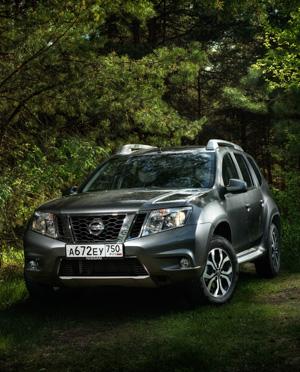 Nissan Terranо с АКП стоит минимум 1 087 000 рублей — на 121 тысячу дороже «Дастера» 2016 года выпуска в схожей комплектации (с подогревом сидений и кондиционером). Топовый вариант еще дороже — 1 152 000 рублей.