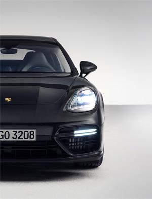 Краткую выжимку по всем новшествам Porsche Panamera второго поколения можно впитать из нашего [предыдущего материала](http://motor.ru/gallery/2016/07/01/panamera/)