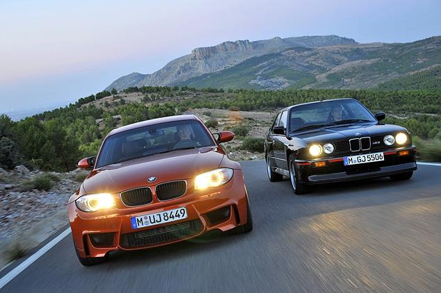 На презентации неоднократно упоминалось купе BMW M3 первого поколения, серии Е30. Почему-то именно эту машину «бээмвэшники» решили представить как «идейного вдохновителя» 1М. Возможно, потому что нынешняя 1-серия практически сравнялась по размерам с «трешками» того времени. Но если копнуть поглубже, то можно будет вспомнить еще одну подходящую по идеологии модель BMW -- 2002 Turbo.

К слову, по удельной мощности (227 лошадиных сил на тонну) 1М намного превосходит самую мощную модификацию E30 Cecotto, выпущенную тиражом в 505 экземпляров. На фото именно она: первая М3 могла похвастать лишь 163 лошадиными силами на тонну.