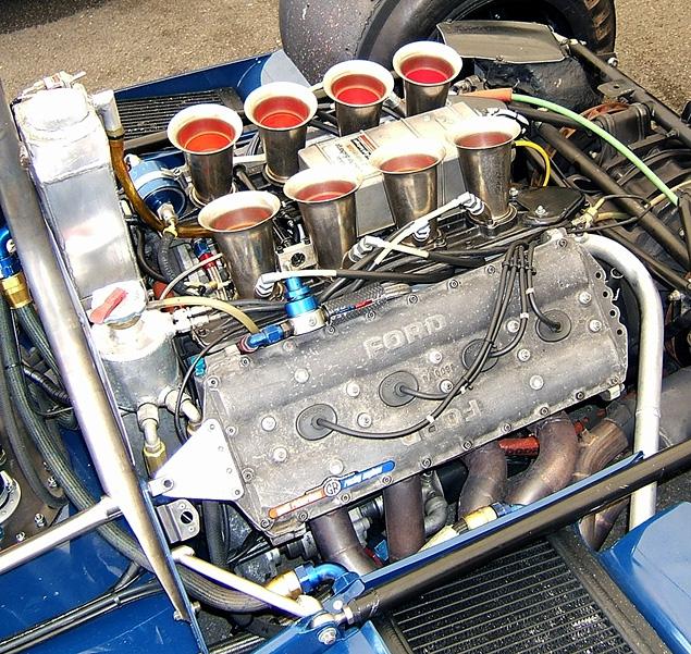 С 1967 по 1985 год автомобили с двигателем Ford Cosworth DFV выиграли 155 из 262 гонок, в которых принимали участие, причем с 1969 до 1973 года все победы в Формуле-1 были одержаны болидами на Cosworth. На счету знаменитого двигателя 12 чемпионских титулов и 10 Кубков конструкторов — ни один другой мотор не может похвастать подобной статистикой. Cosworth DFV был вынужден сойти со сцены после прихода турбированных монстров середины 80-х, однако английская фирма до сих пор производит двигатели для Формулы-1: в 2011 году их продукцию используют Williams, Marussia Virgin и Hispania.
