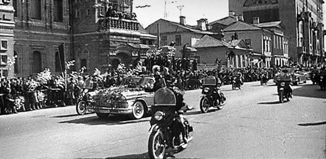 Встреча Гагарина в Москве 14 апреля 1961 года. Фото с сайта oldmos.ru