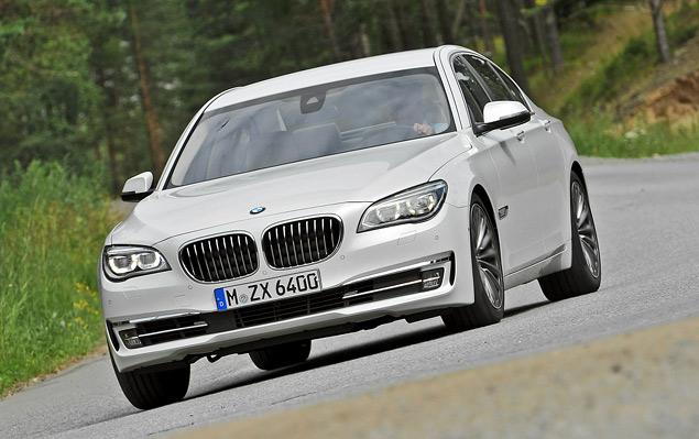После рестайлинга подвеска BMW 7-Series наконец-то обрела все то, чего ей так не хватало раньше: собранность, упругость, тишину и – самое главное – хорошую плавность хода.