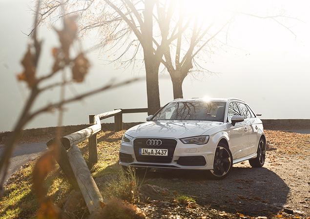 В обвесе S Line Audi A3 Sportback практически невозможно отличить от [недавно представленного](http://motor.ru/news/2012/09/21/s3new/) 300-сильного хот-хэтча S3