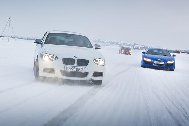 Это не хомячок - это копейка "BMW", улыбаясь,  
с удовольствием едет боком даже по прямой