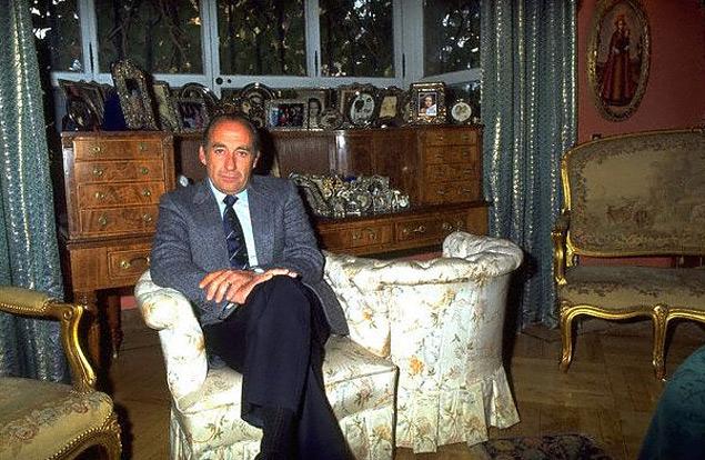Его высочество за рулем