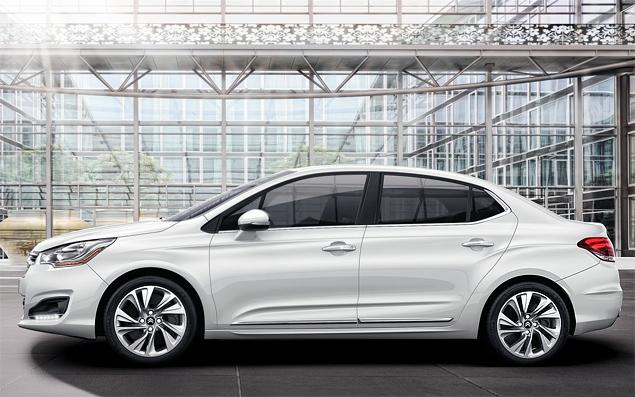 Китайский седан Citroen C4 L -- ближайший родственник российской модели -- уже продается. Правда, в Поднебесной этот автомобиль оснащается более мощными моторами, включая 170-сильный турбо-агрегат 1.6 и 1,8-литровый "атмосферник" мощностью 136 лошадиных сил.
