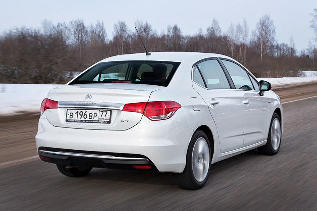 В России самый мощный двигатель для седана Citroen C4 развивает 150 лошадиных сил. А на китайском рынке та же машина доступна со 170-сильным мотором.