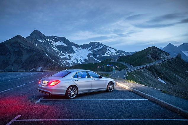 Продажи S 63 AMG в Европе стартуют в сентябре. Базовая цена седана с короткой базой в Германии составит 149 880 евро, а за полноприводный автомобиль с длинной базой придется заплатить как минимум 152 тысячи евро.