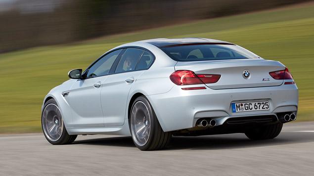 В России BMW M6 Gran Coupe стоит от 7,35 миллиона рублей - это почти на три миллиона рублей дороже, чем сравнимый по вместимости и динамике седан M5. А если "упаковать" четырехдверную M6 по-максимуму, заказав карбоновые тормоза, навигацию и так далее, то ее стоимость увеличится еще примерно на миллион.