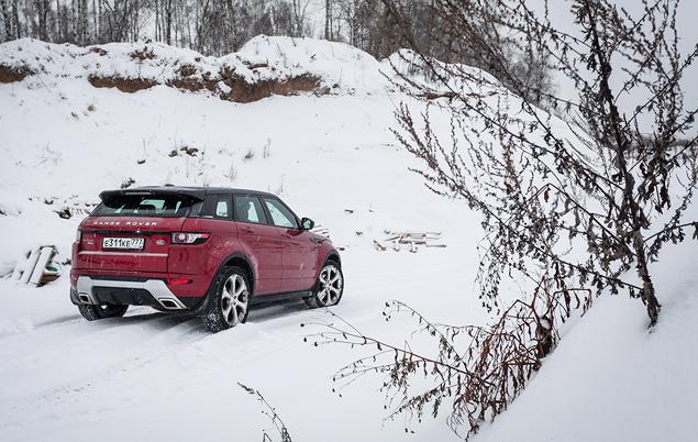 Разница в габаритах у этих моделей достаточно условная: Land Rover Discovery Sport всего на 20 сантиметров длиннее, а колесная база у него больше лишь на восемь сантиметров.