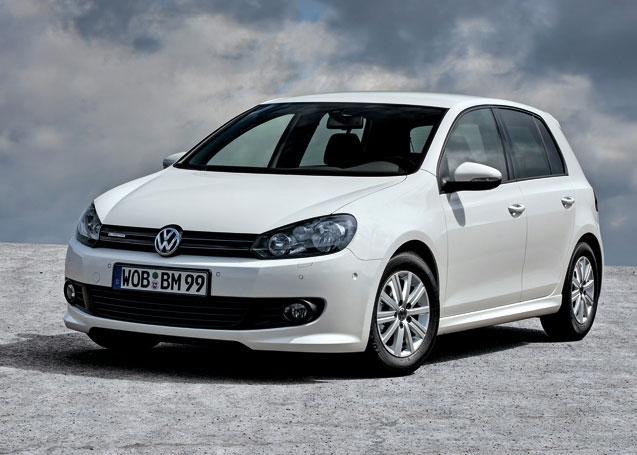 Golf BlueMotion - снаружи машину выдают лишь шильдики спереди и сзади и специальный "аэродинамический" бампер.