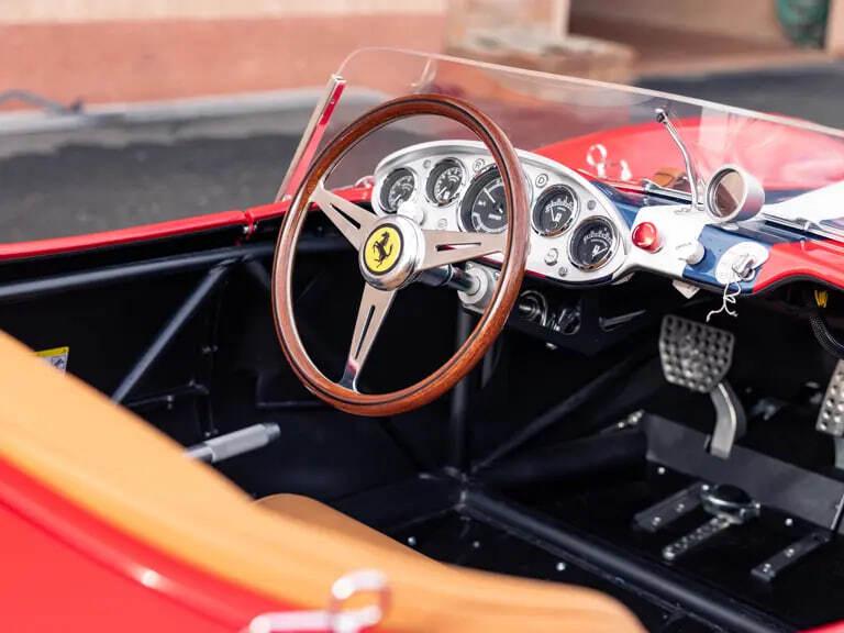Салон Ferrari 250 Testa Rossa