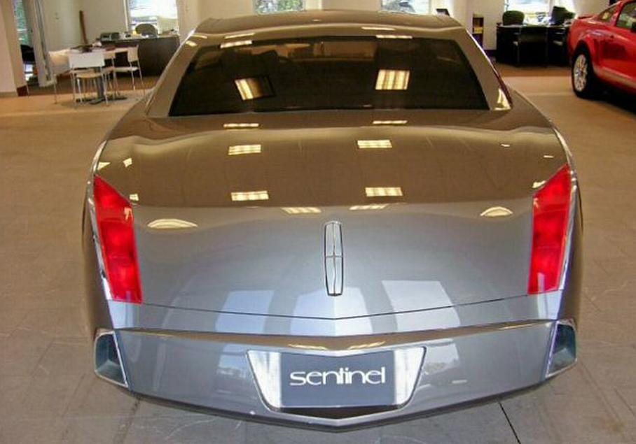 Слишком роскошный: Lincoln Sentinel