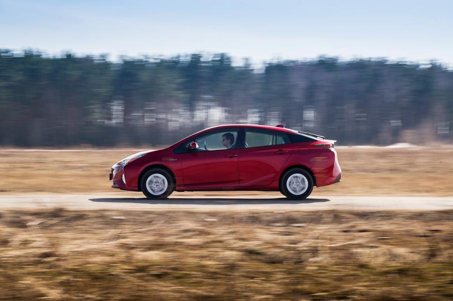 Toyota на батарейках