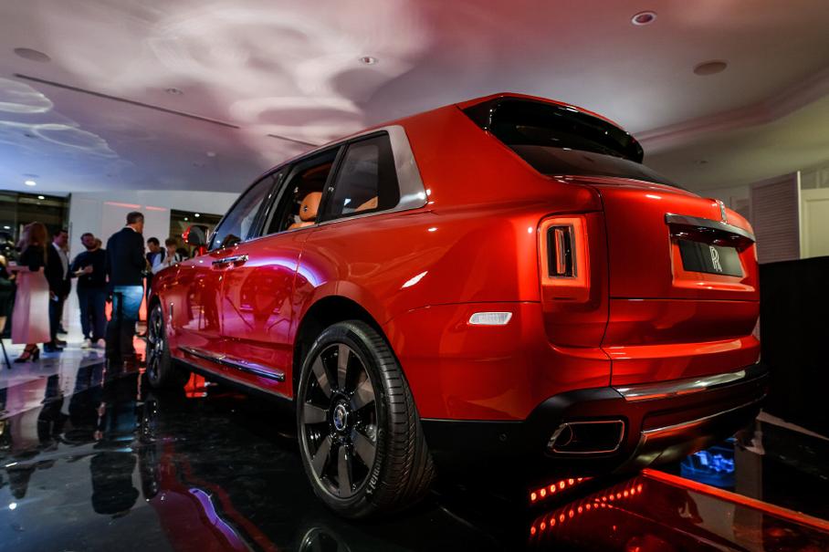 Rolls-Royce Cullinan: первый контакт