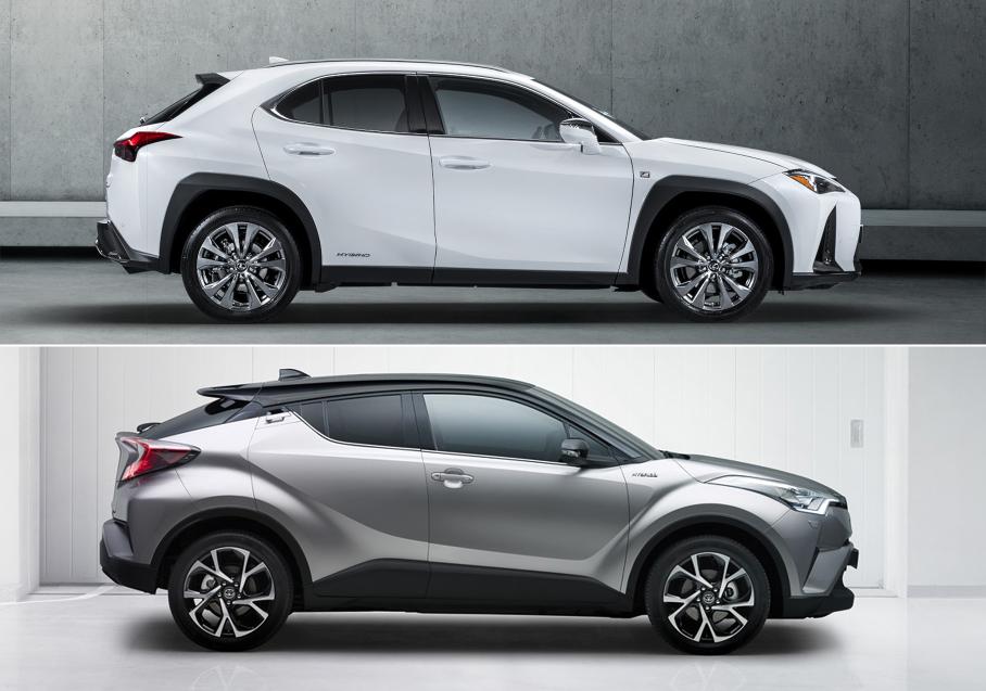 Toyota C-HR выглядит более пропорциональной, хотя у Lexus UX больше размерность колес. Возможно, дело в гипертрофированном переднем свесе: между осью передних колес и рамкой переднего номера 97 сантиметров.
