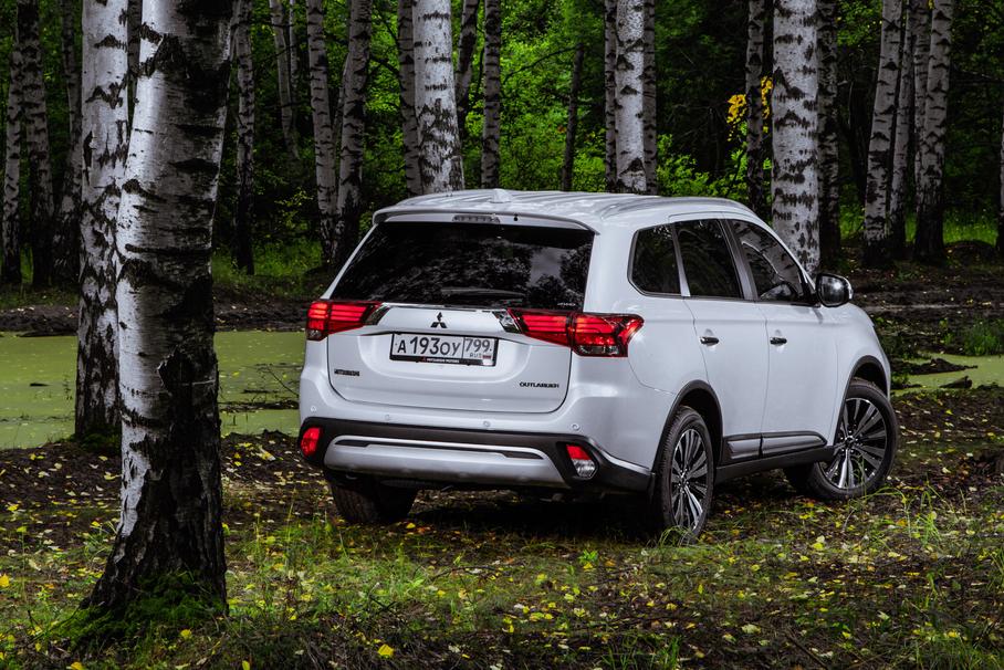 Тест обновленного Mitsubishi Outlander с семью местами