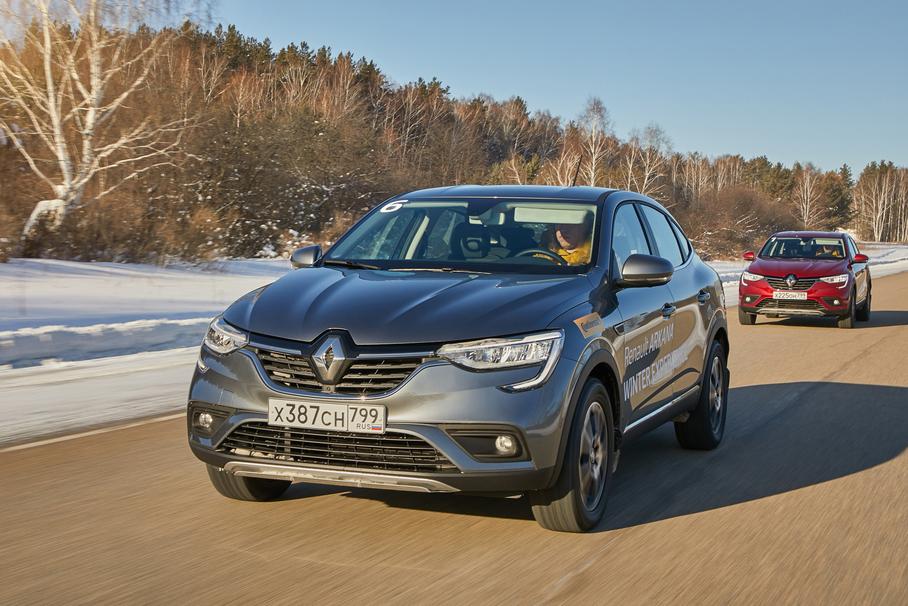 Новый вариатор 8-го поколения Jatco FK25/ Renault-Nissan JF016E позволяет ехать комфортно и без шума. У него выше стойкость к перегреву, а передаточный диапазон расширен на 17%. Гидротрансформатор модернизирован, а софт прописан специально для российской Арканы. Имеется и ручной режим переключения D-step.