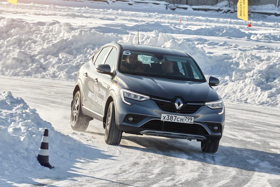  На что Renault Arkana способна на льду?