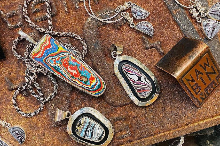 Самоцветы с автозаводов: драгоценности или мусор?