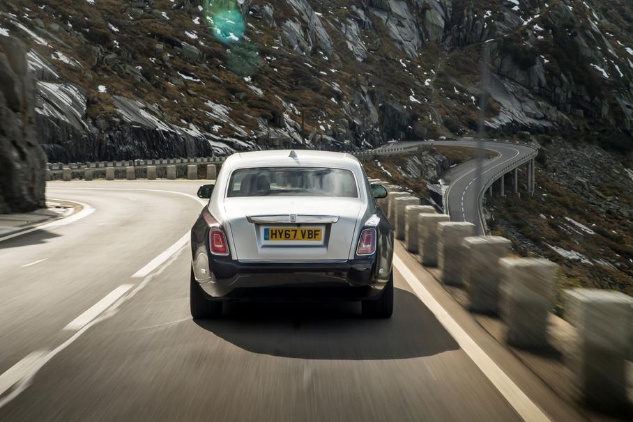Как придумали главную дизайнерскую «фишку» Rolls-Royce Phantom