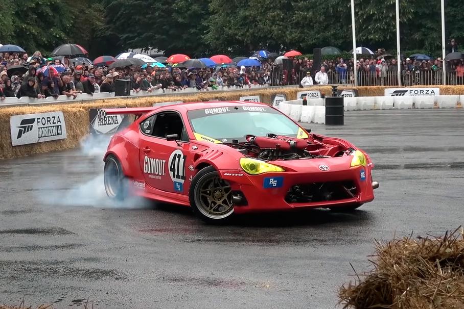 Моторы Ferrari под капотом Jeep, Toyota и других автомобилей