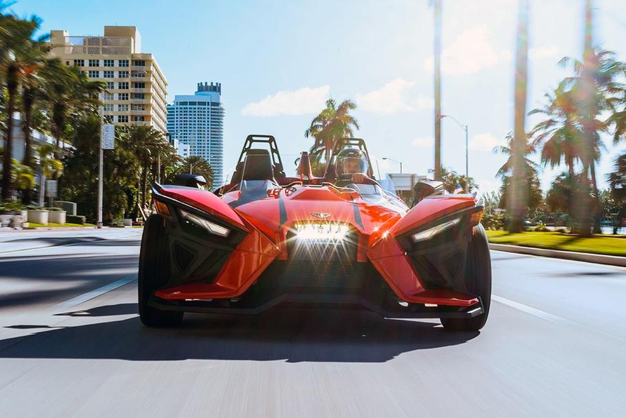 Тест трицикла Polaris Slingshot