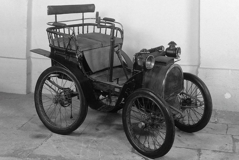 Какие модели были первыми у сегодняшних автогигантов? Часть 2