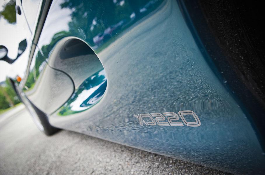 Jaguar XJ220