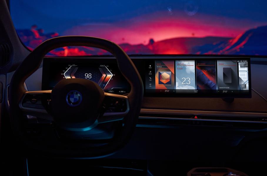 BMW iDrive 8: мультимедиа будущего