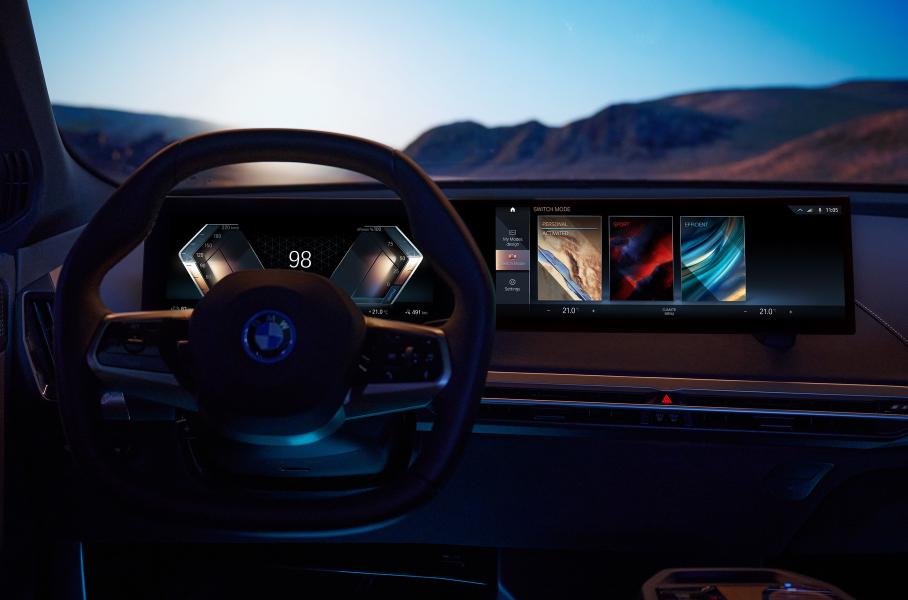 BMW iDrive 8: мультимедиа будущего