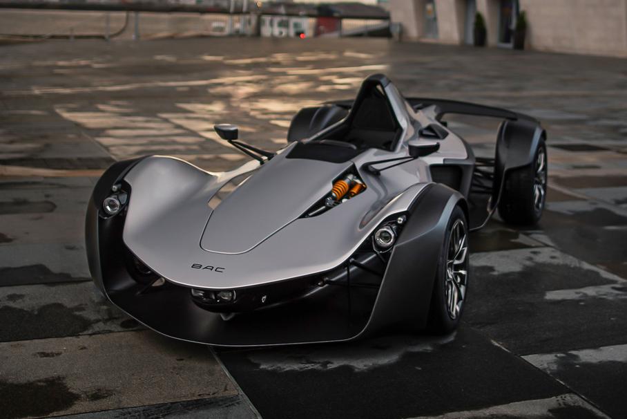 Когда Ferrari — это скучно: автомобили для адреналиновых маньяков