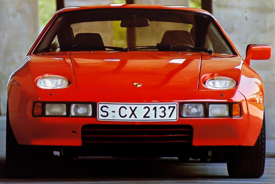 Porsche 928: свой среди чужих, чужой среди своих
