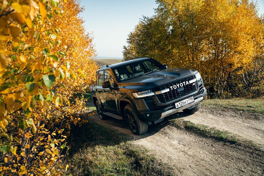 Топовый Toyota Land Cruiser 300: дизель и версия GR Sport