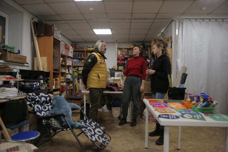 Руководитель экспедиции Андрей Леонтьев (слева) и основательницы проекта ProZero Татьяна Румянцева (в центре) и Анна Вознесенская (справа)