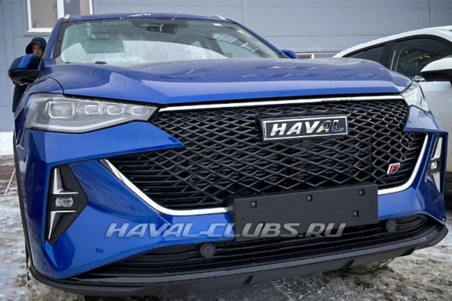Обновленные Haval F7 и F7x показали на «живых» фотографиях