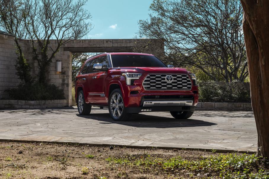 Ford Bronco Raptor, новая Toyota Sequoia и летающий автомобиль AirCar: главное за неделю
