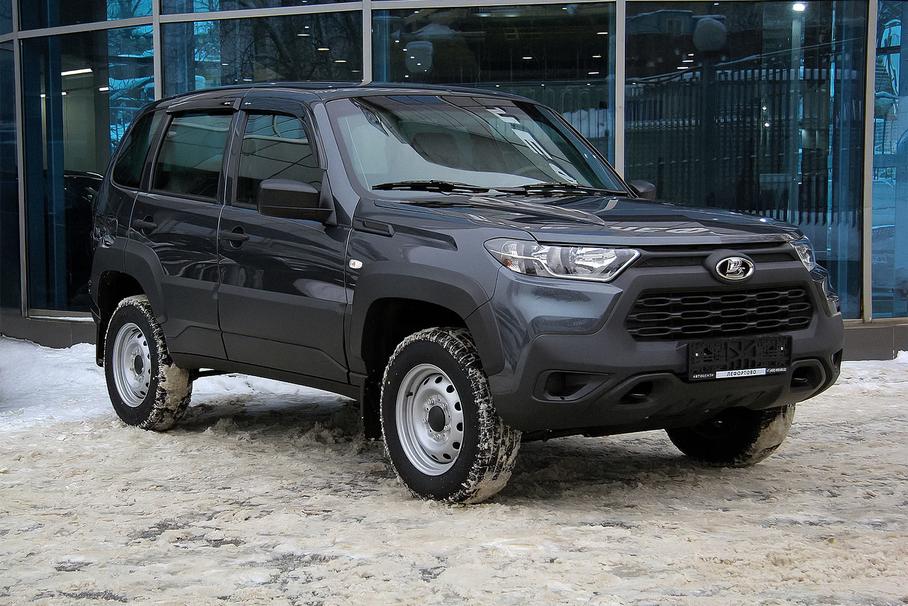 Lada Niva Travel