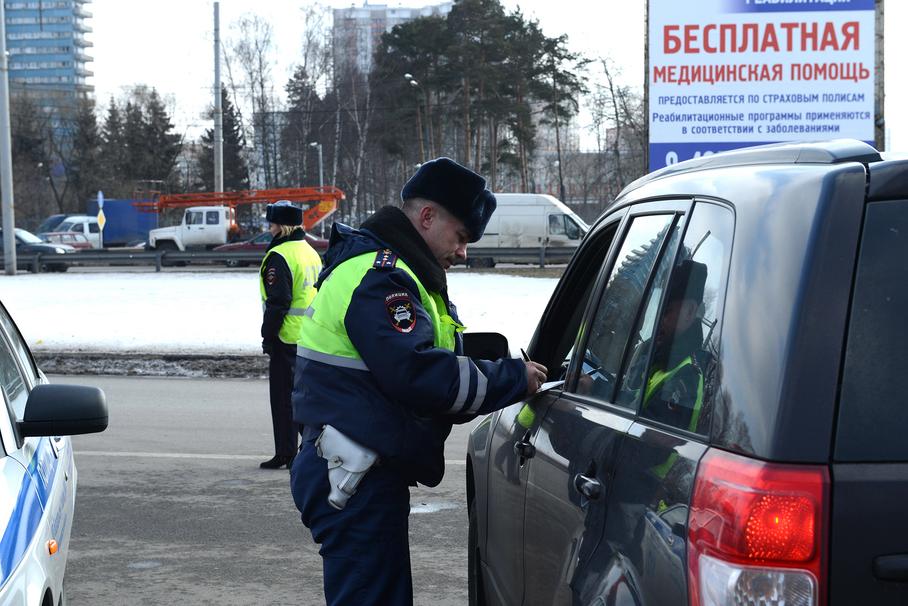 Московским автомобилистам предложили жаловаться на дорожные «ловушки» онлайн