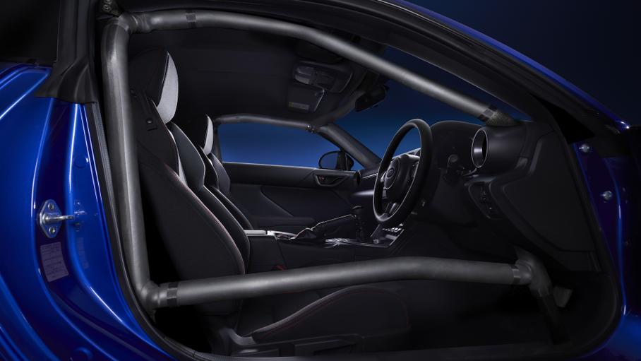 Subaru BRZ получила версию с каркасом безопасности и на штамповках