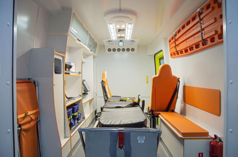 Жилой модуль скорой помощи на шасси Ford Transit