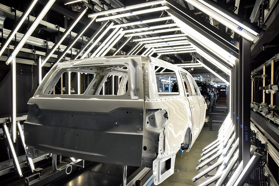 Ford остановит два завода из-за нехватки комплектующих
