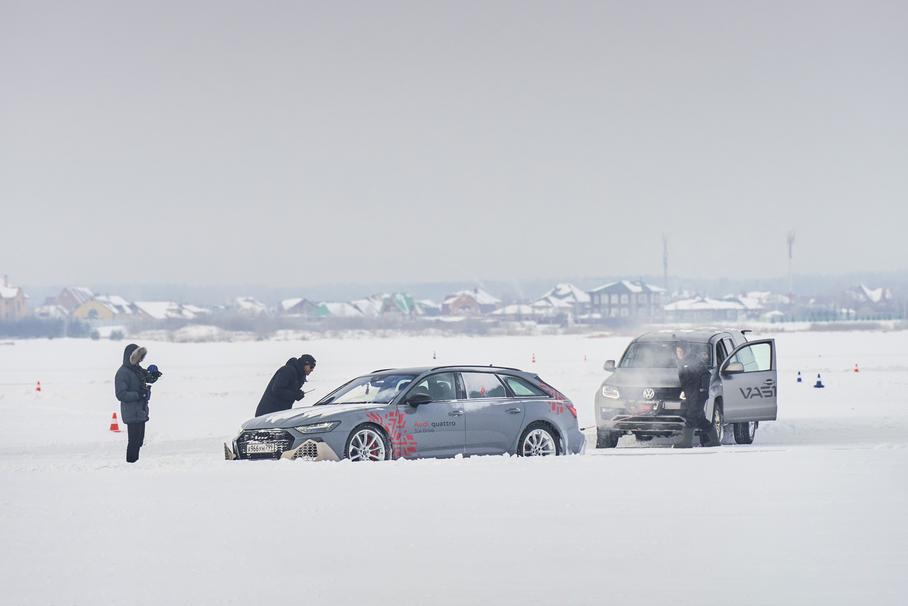 Холодные игры: самые мощные Audi на льду