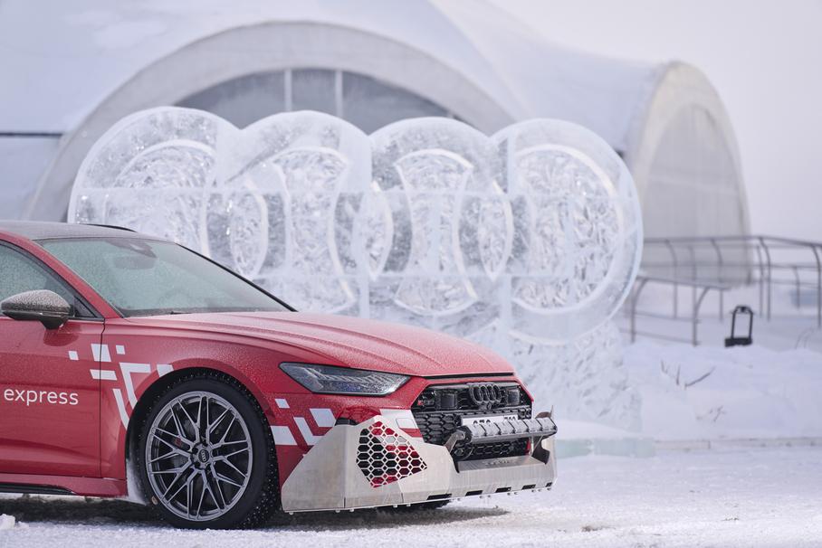 Холодные игры: самые мощные Audi на льду